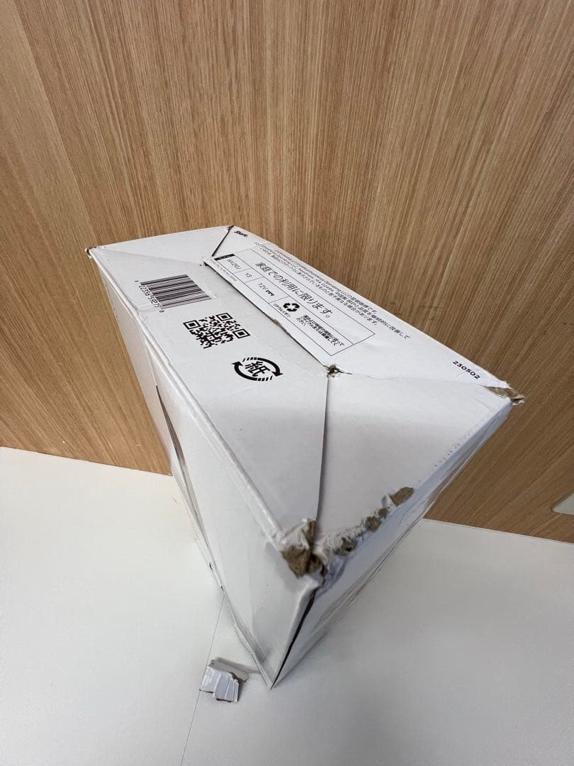 EVOPOWER 充電式ハンディクリーナー未使用ですが 箱にダメージ有り