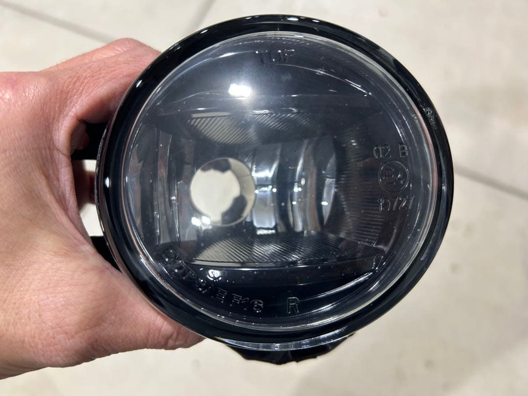 80ノア後期等フォグレンズキット ユアーズ製