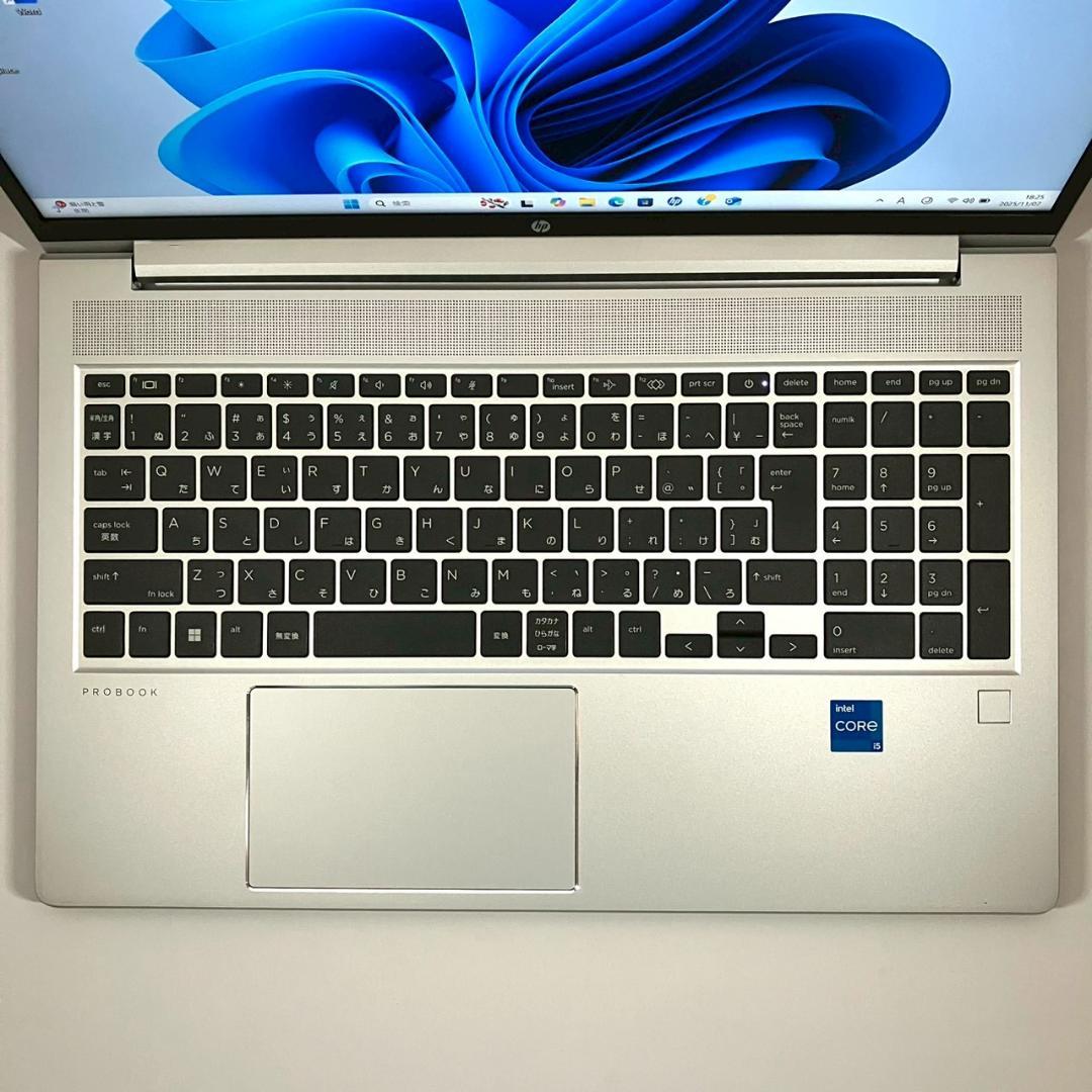 ★2024年製★ 美品 第13世代i5 テンキー付き 大画面 HP G16