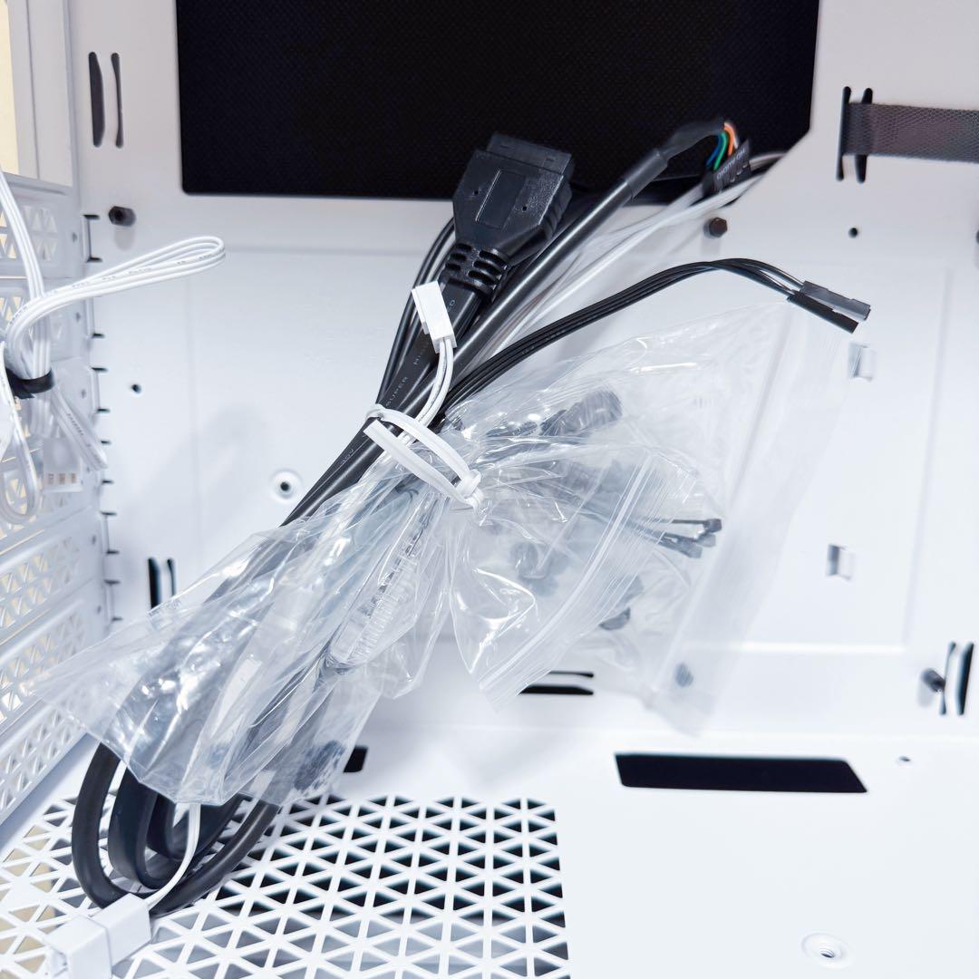 《値下げ中》Fractal Design Pop Silent PCケース