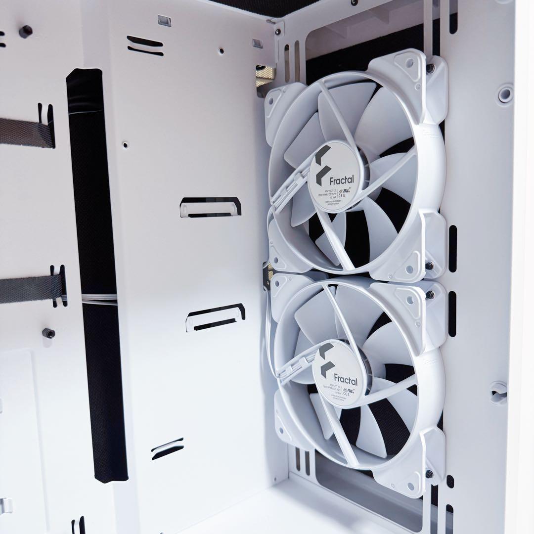 《値下げ中》Fractal Design Pop Silent PCケース