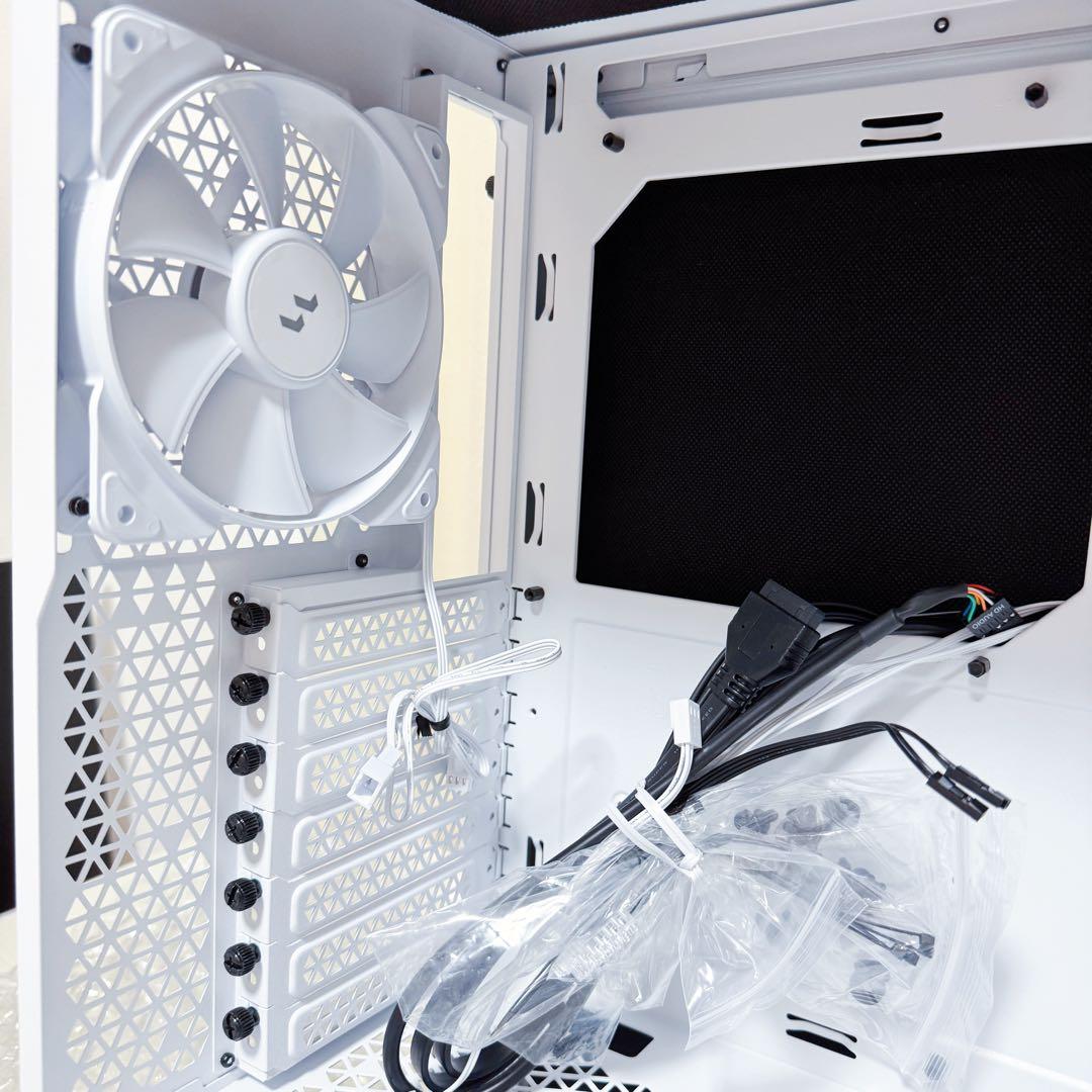 《値下げ中》Fractal Design Pop Silent PCケース