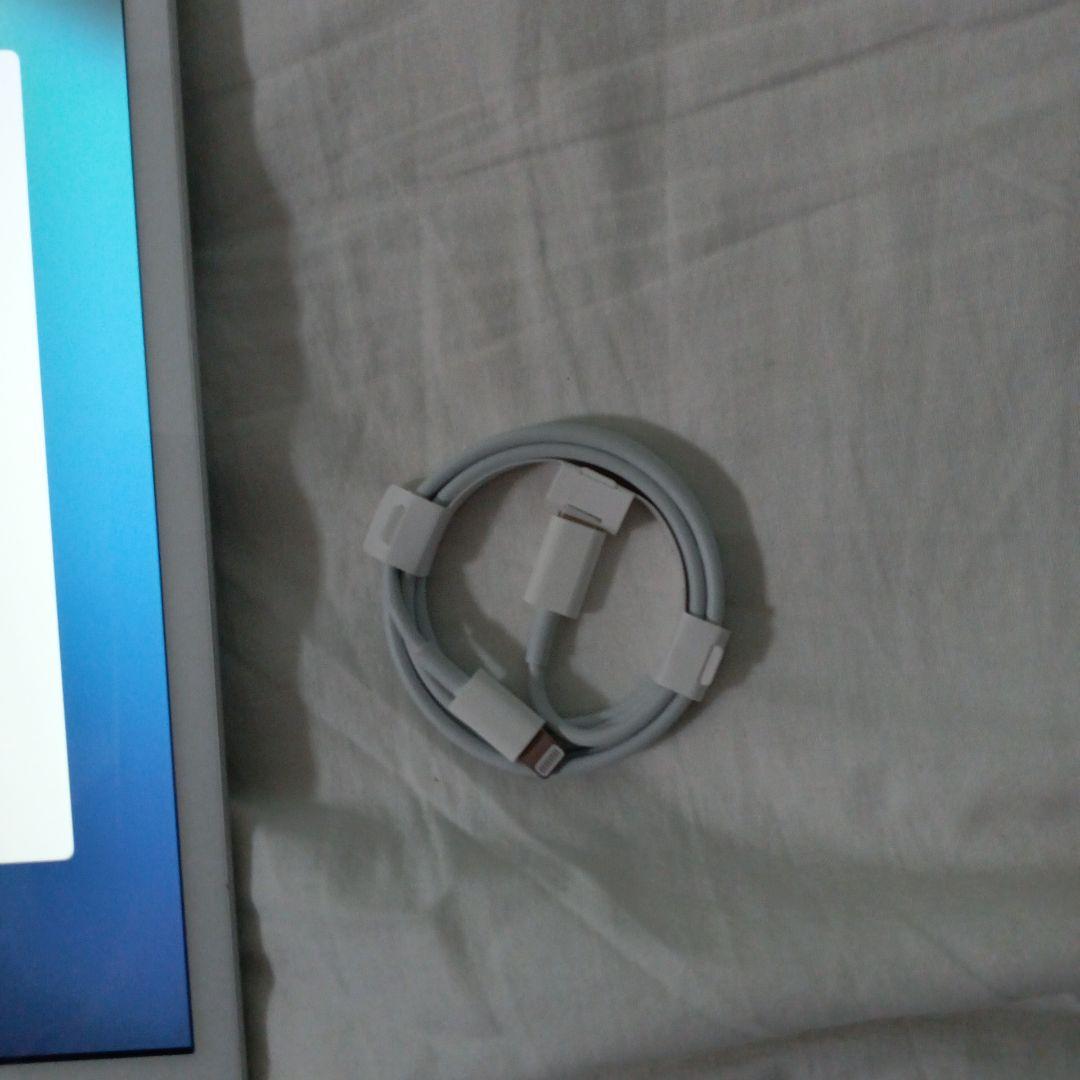 Apple iPad (第7世代) Wi-Fi + Cellular 32GB