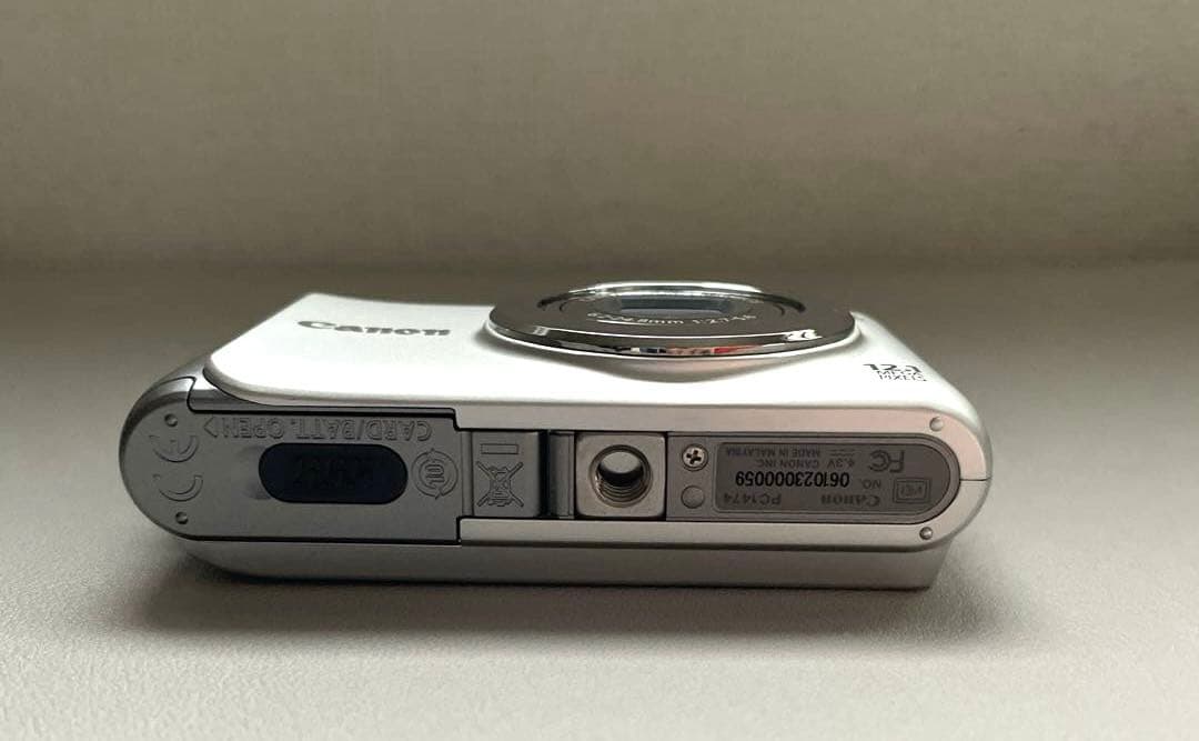 Canon PowerShot A3100IS コンパクトデジタルカメラ