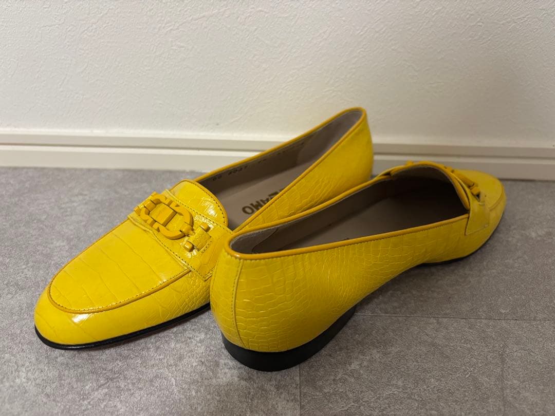 Salvatore Ferragamo】未使用フェラガモ ガンチーニローファー