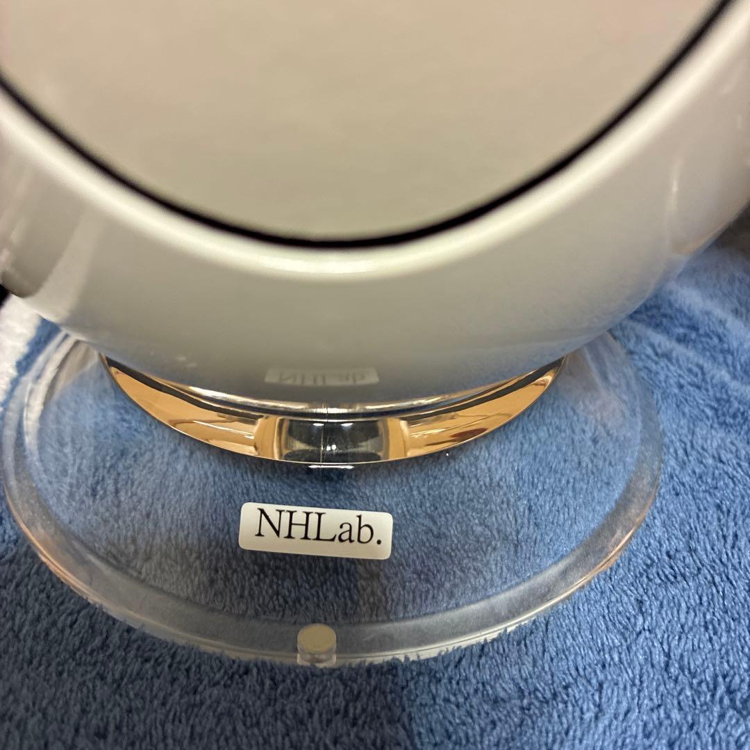 白色たまご型スピーカー