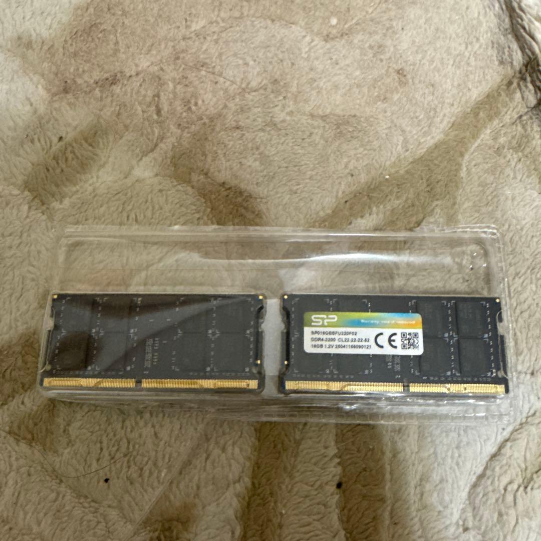 SP DDR4 2400MHz メモリ 16GB (2x8GB）