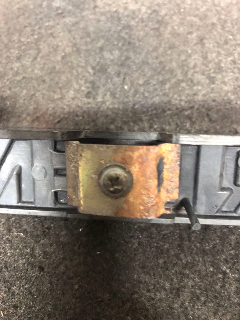 l*r様 AE86スプリンタートレノ 純正Fエンブレム＊送料込み＊レストア　修理