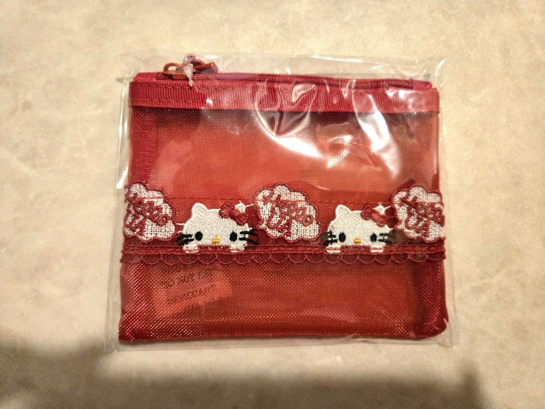 ハローキティ×近沢レース×ユナイテッドアローズコラボハンカチ　ポーチセット