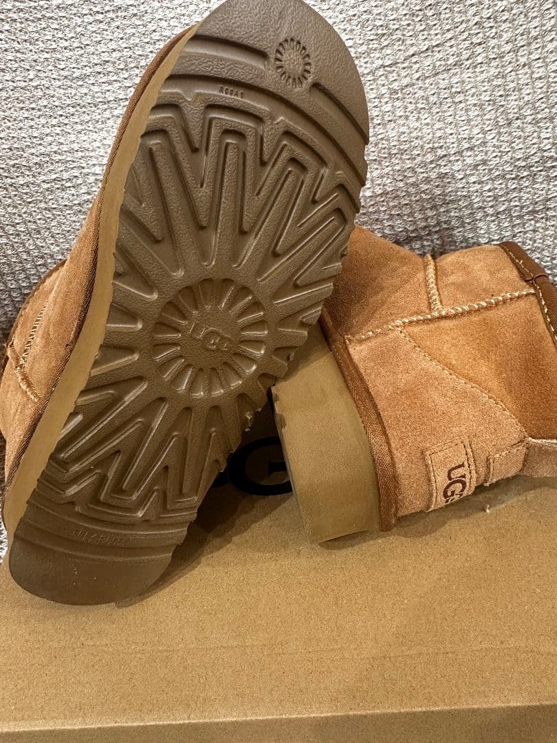 UGG ベージュ スエード ショートブーツ