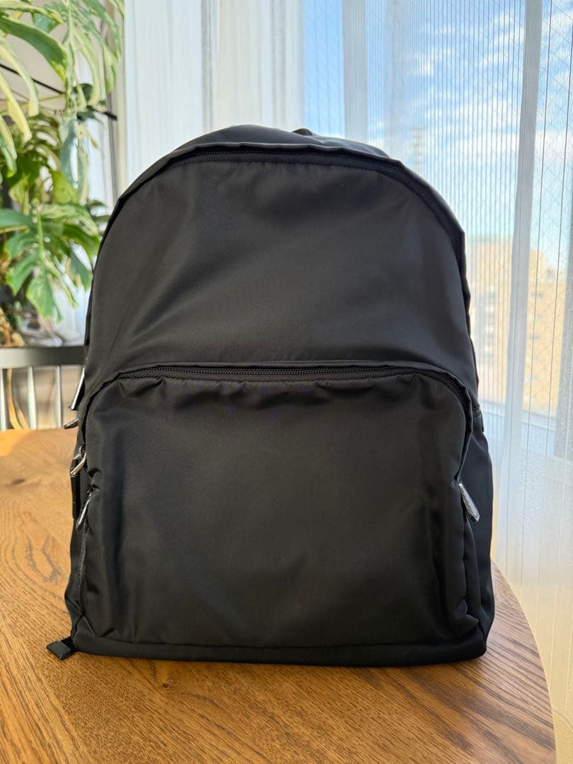 Momo PRADA ブラック ナイロン リュック