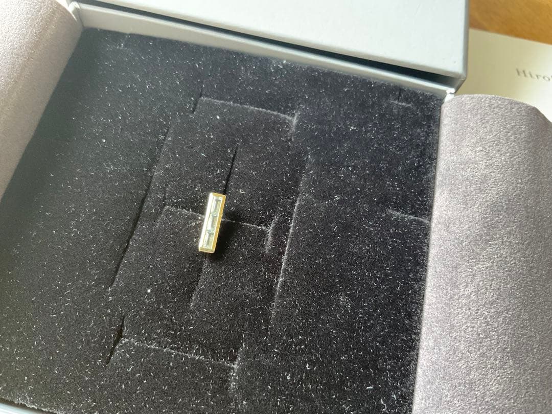 Hirotaka　アイスブルーベリルピアス　10K