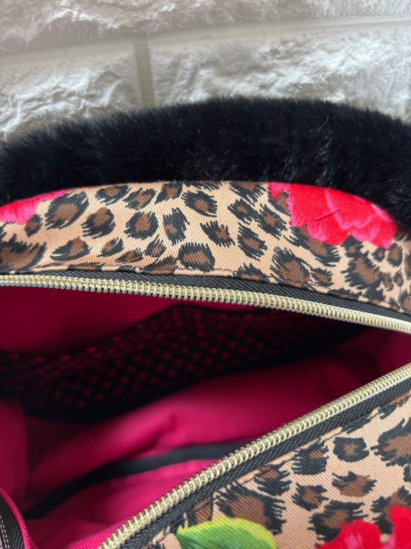 さ*ー様 コヤンイサムチョン　ハンドメイド　ファーショルダーバッグ　サンダーちゃ