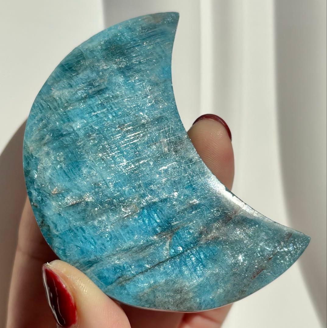 《高品質・強シラー》ブルーアパタイト＊月　カービング　光透過
