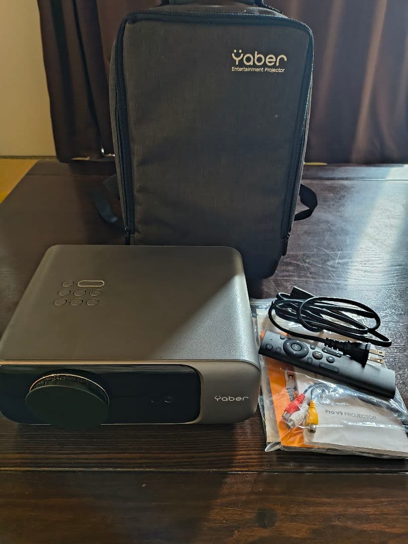 Yaber V9 プロジェクター