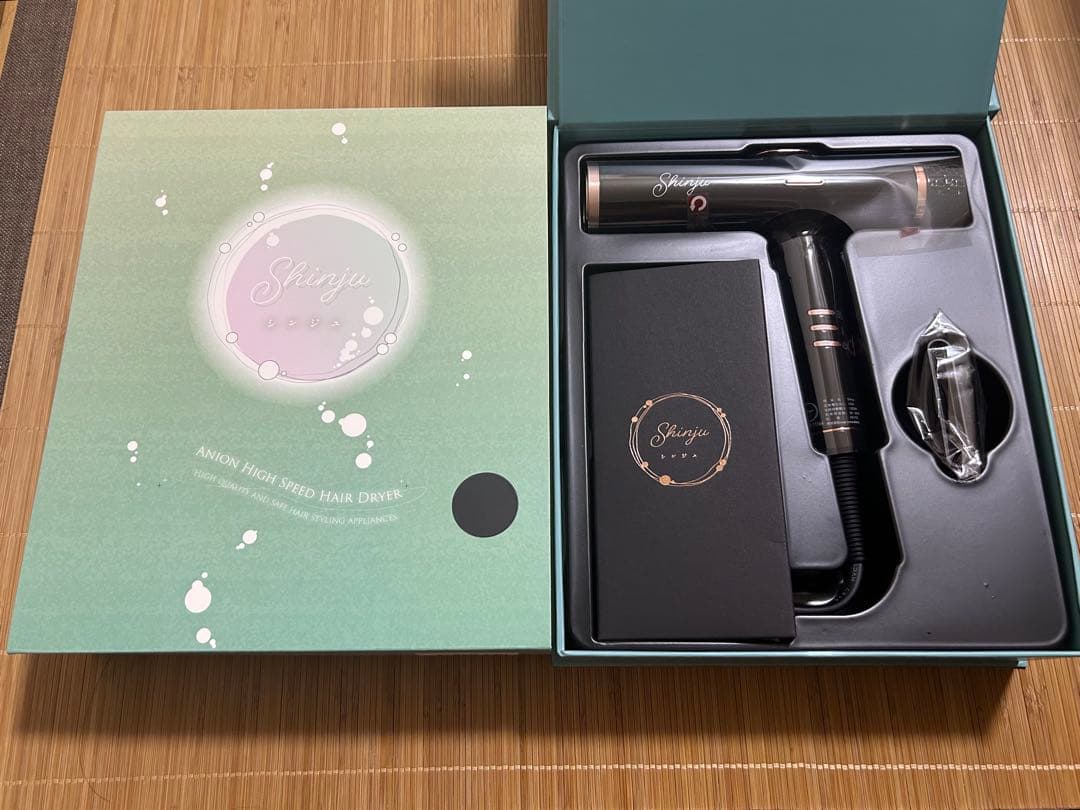 Shinju シンジュ ヘアドライヤー 黒蝶