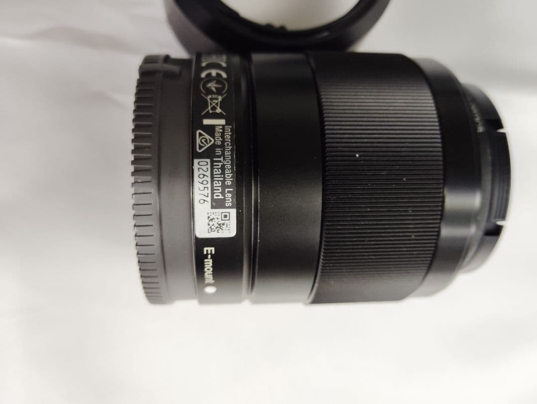 SONY FE 28mm F2 レンズ 　中古品
