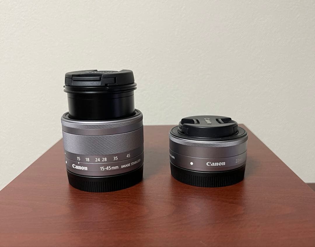 Canon EOS Kiss M ホワイト　ダブルレンズキット