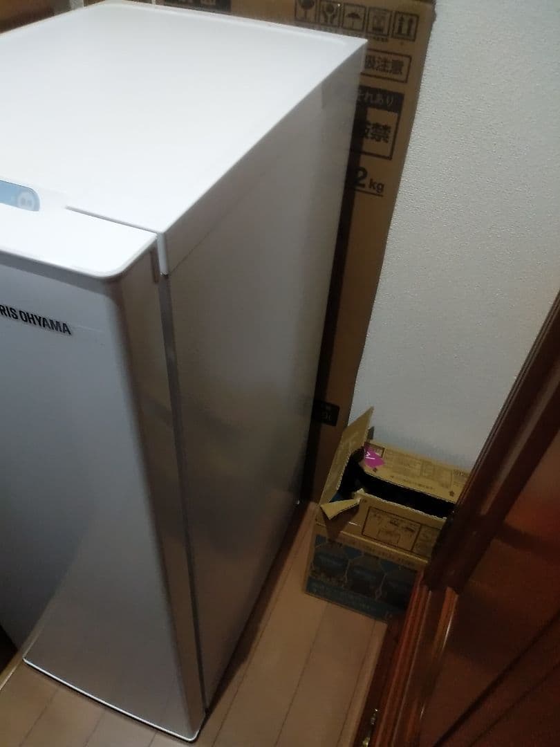 引取限定 アイリス IRIS スリム冷凍庫 80L ホワイト IUSN-8A-W