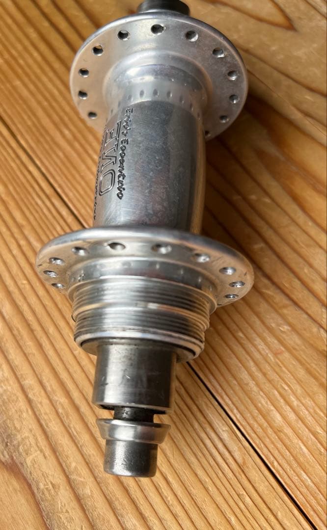 WHITE INDUSTRIES Eric's Eccentric ENO ハブ