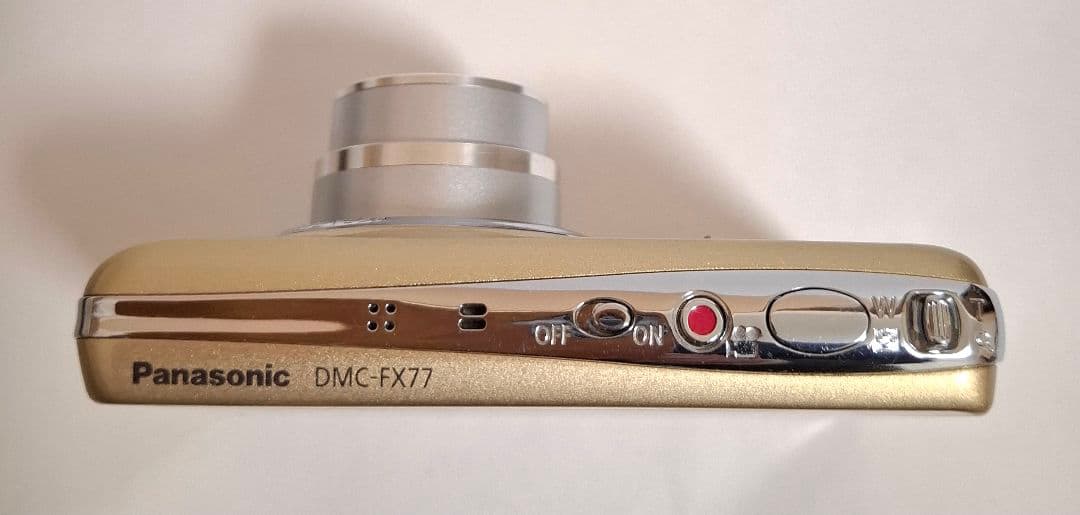 [美品]パナソニック Panasonic LUMIX DMC-FX77 コンデジ