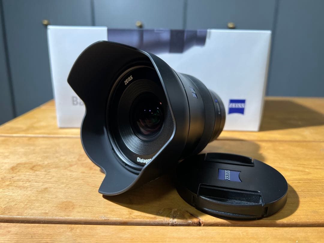 ZEISS Batis 2.8/18 単焦点レンズ