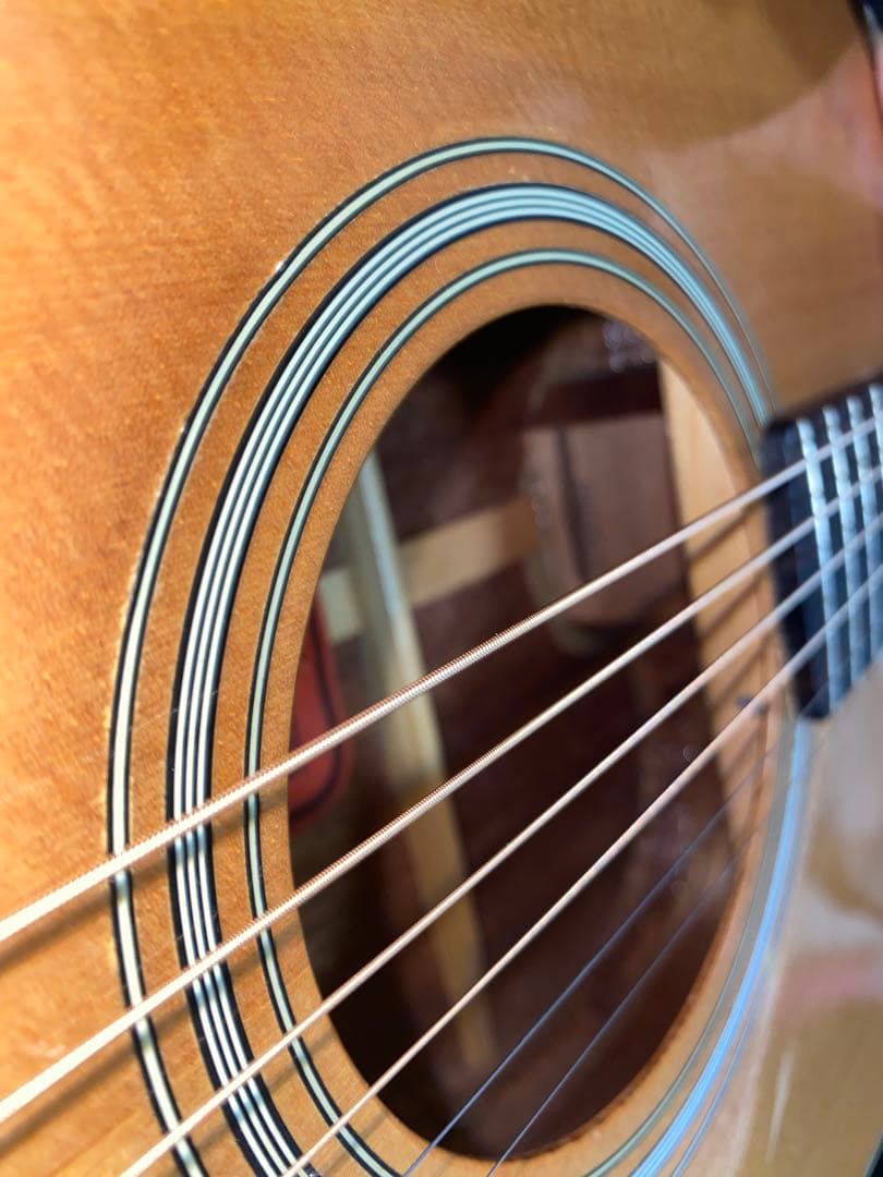 アコースティックギター　YAMAHA