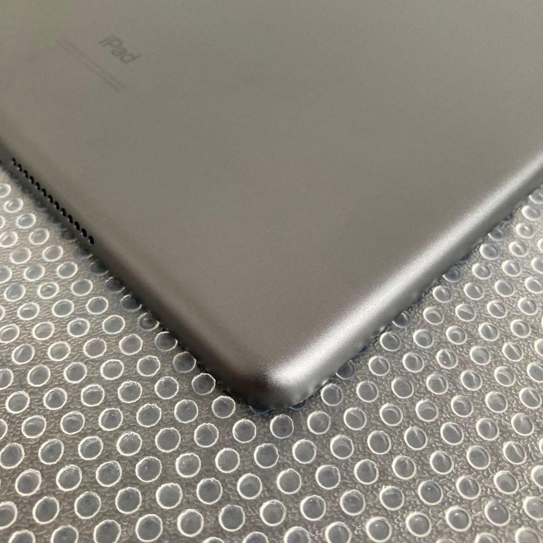 2859 電池ほぼ新品☆比較的美品☆iPad7第7世代32GB WIFIモデル☆