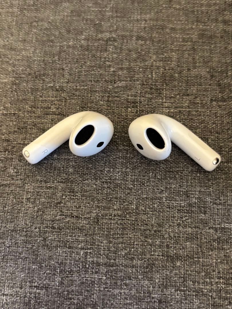 Apple AirPods4 本体 AppleCare+2027年10月 ケース