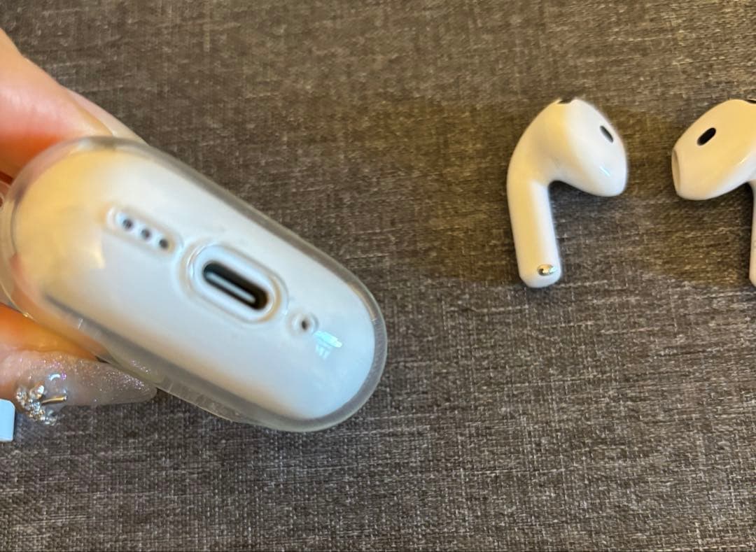 Apple AirPods4 本体 AppleCare+2027年10月 ケース