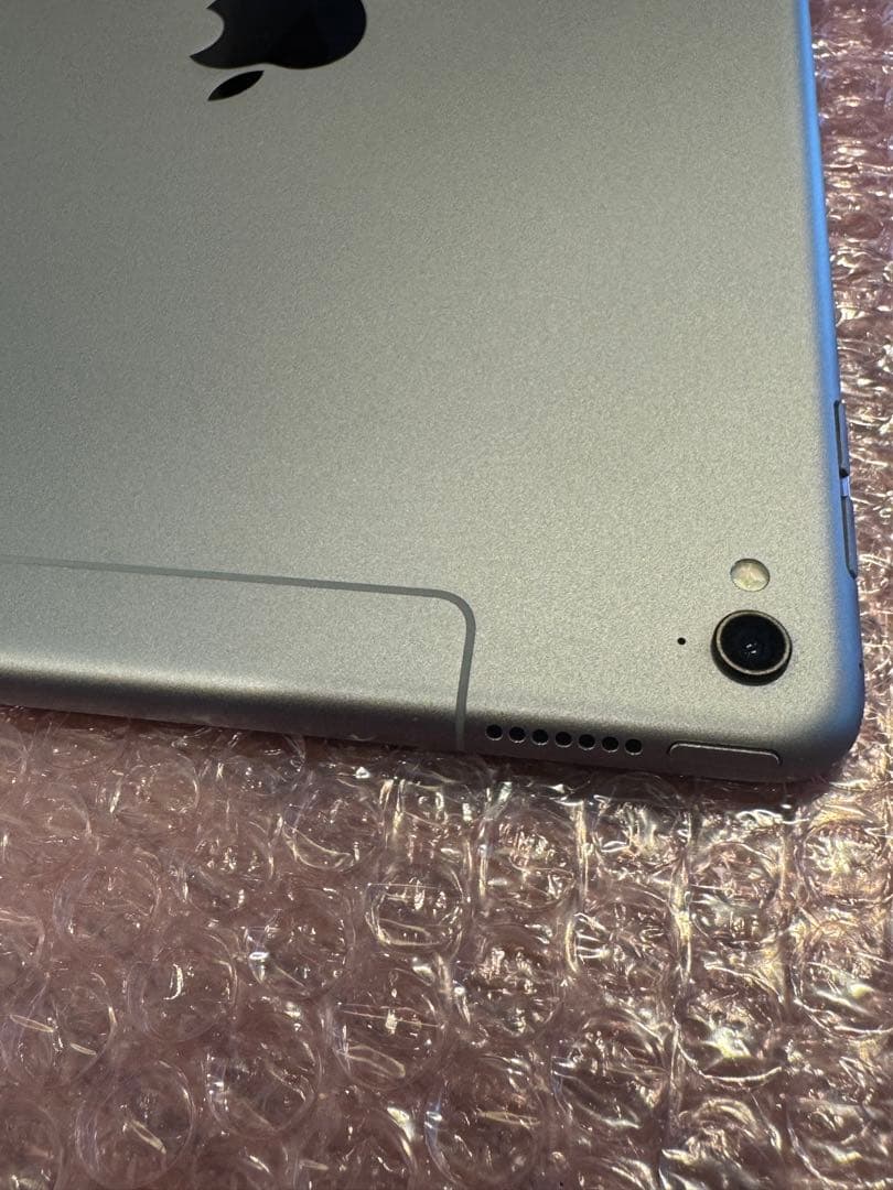 iPad Pro (9.7インチ) 128GB Wi-Fi SIMフリー