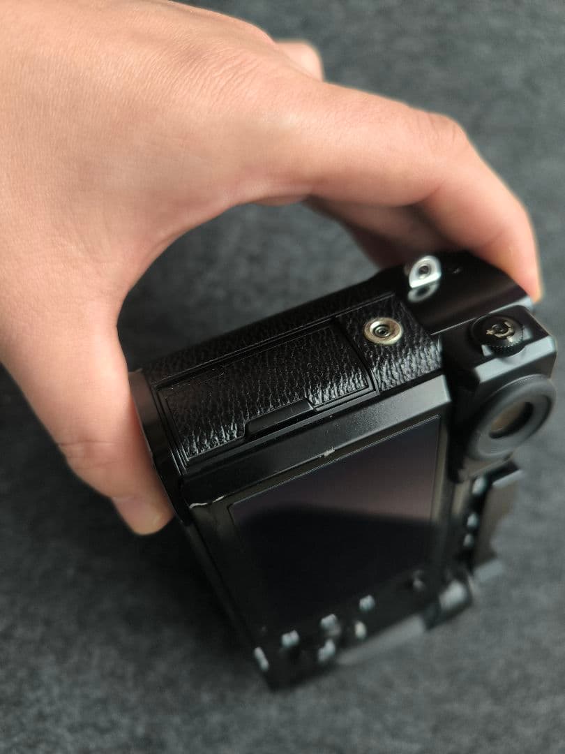 【FUJIFILM X-Pro2 ボディ】シャッター16735回/木製グリップ付