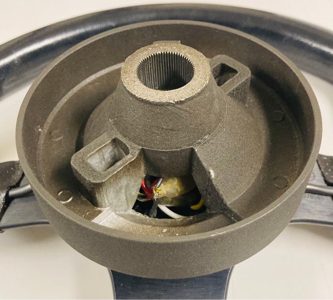 momo モモ ステアリング　ハンドル　35mm ホーンボタン付き