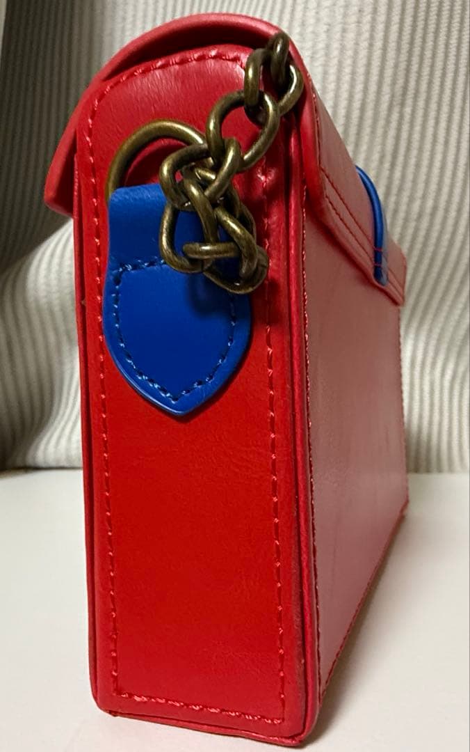 ディズニー ディセンダント イヴィ ショルダーバッグ 心臓箱