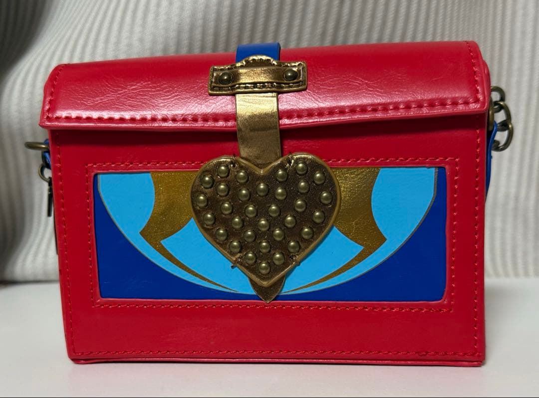 ディズニー ディセンダント イヴィ ショルダーバッグ 心臓箱