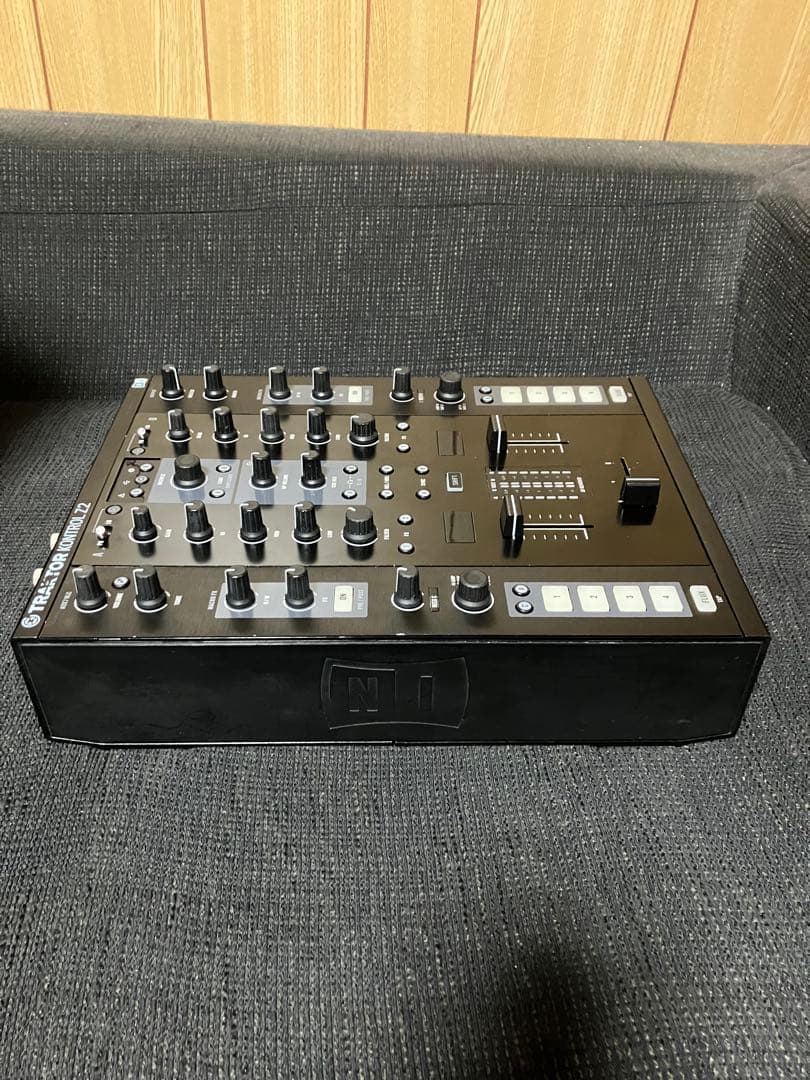 最終価格！付属品有！ライセンス無し！ ni traktor kontrol z2