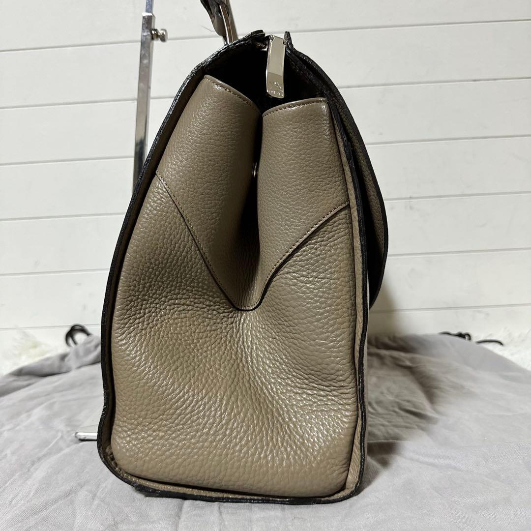 未使用級✨PELLEMORBIDA ペッレモルビダ　ショルダーバッグ　MB047