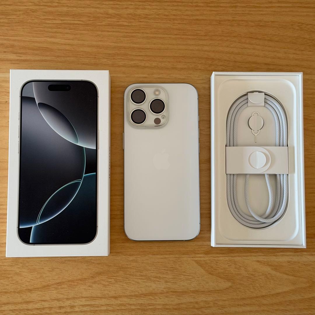 iPhone 16 Pro 256GB ホワイトチタニウム SIMフリー 95%