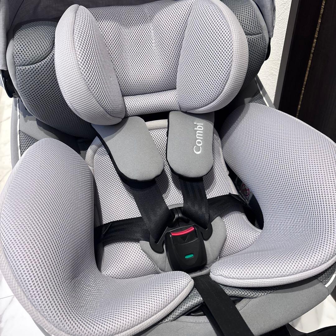 Combi クルムーヴアドバンス ISOFIX　JP-590 チャイルドシート
