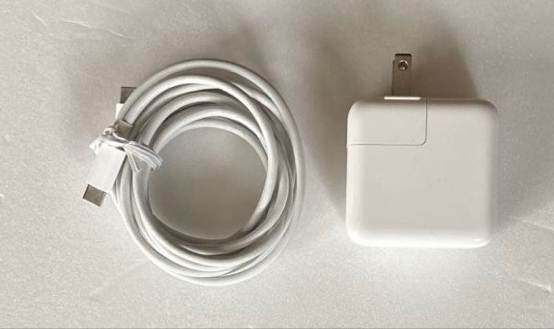 MacBook Air (M1, 2020)ゴールド 8GB/256GB SSD