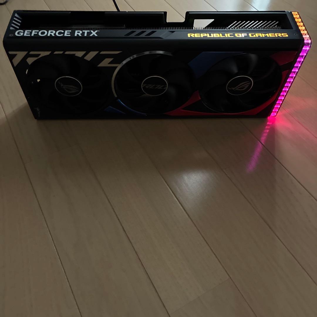 ASUS ROG RTX 4090 ヒートシンク　ファン　バックプレート　LED