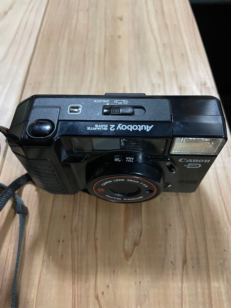 フィルムカメラ2台とデジタルカメラ台2台 canon Fuji