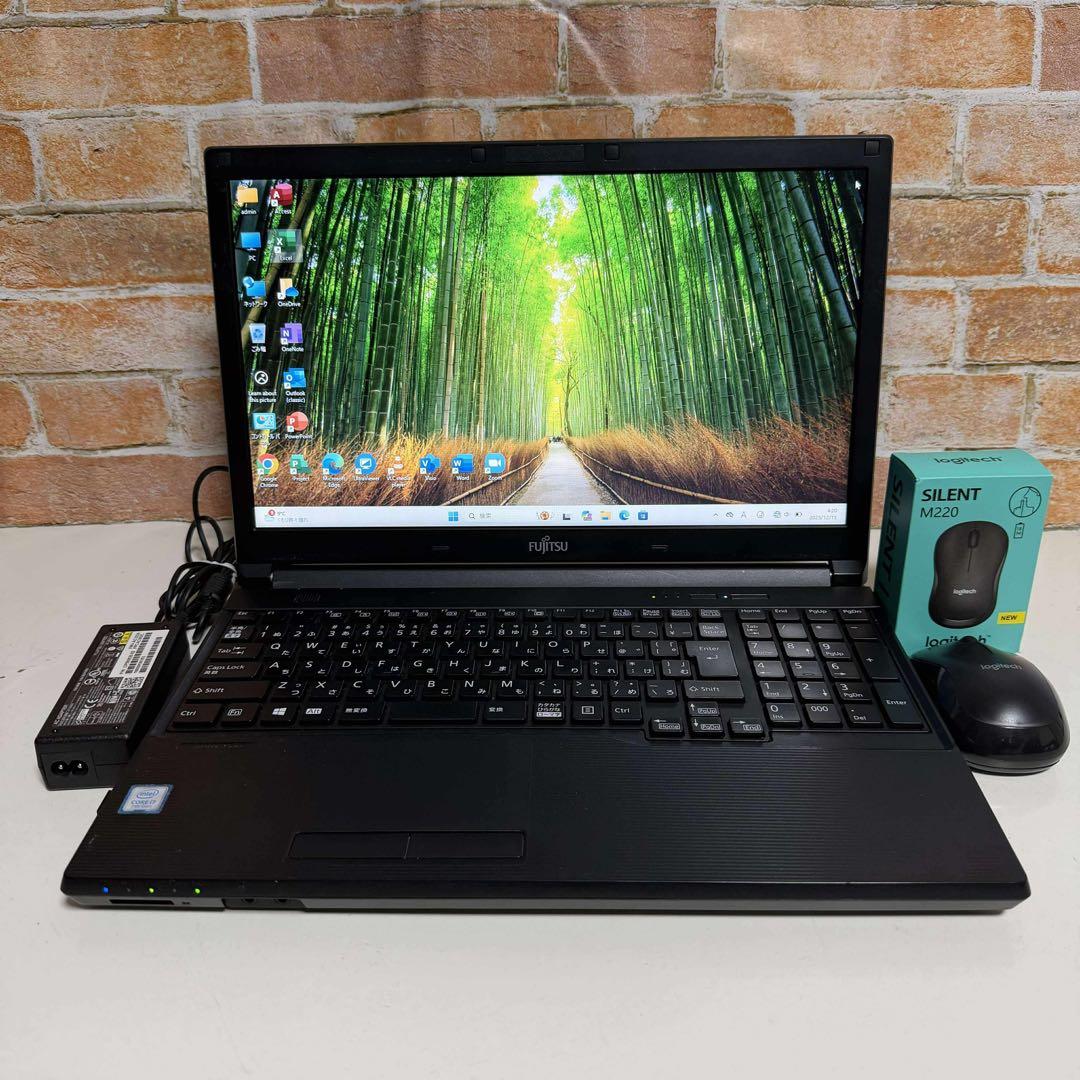 富士通ノートPC Corei7 SSDメモリ8GB Windows11オフィス付