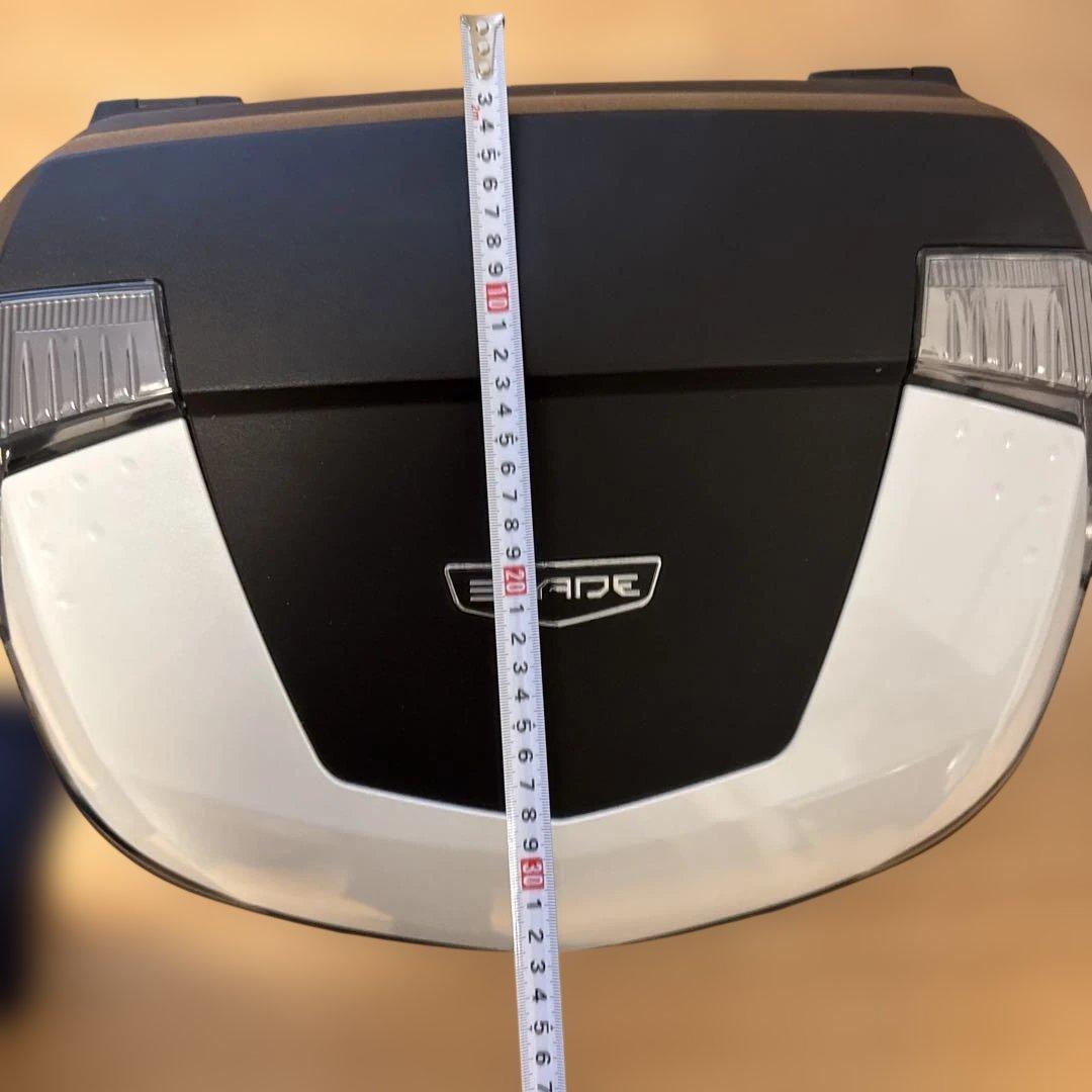 美品　GIVI BLADE リアボックス　モノロック　ジビ　47L