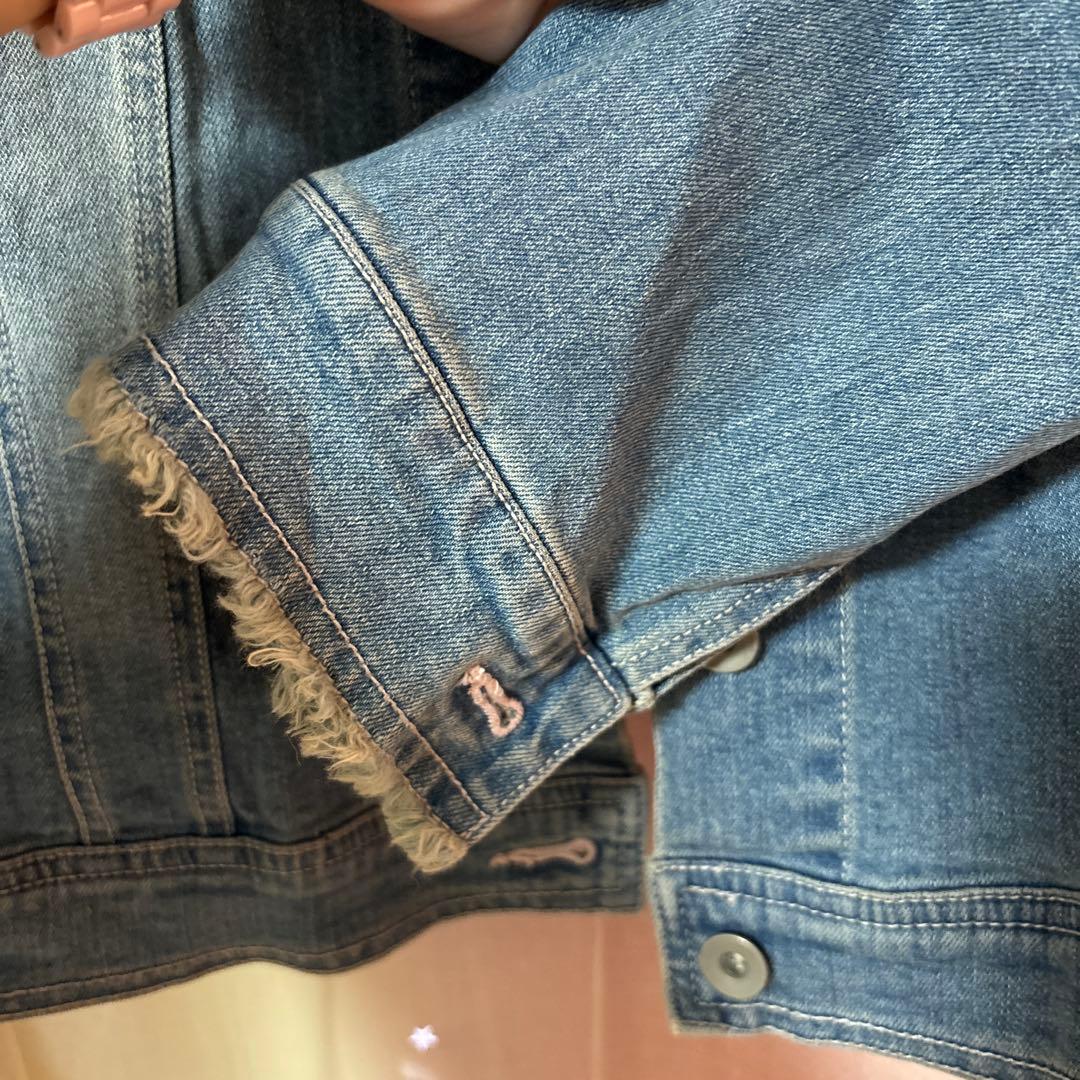 ローズティアラフラワー刺繍付きデニムジャケット