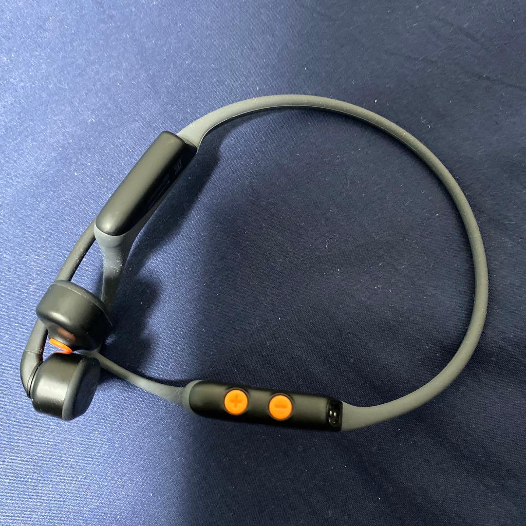 AfterShokz : 骨伝導イヤホン グレー （収納ケース付き）