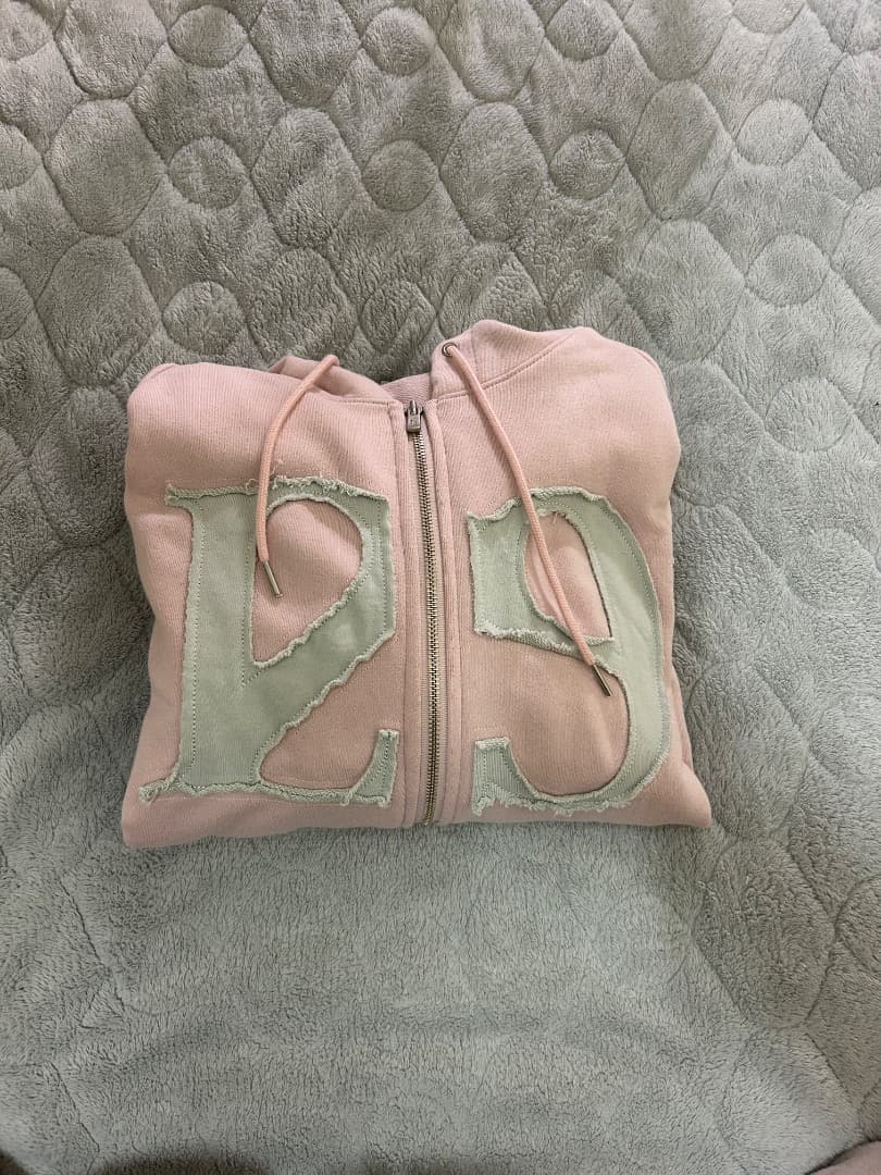 illigo ジップパーカー