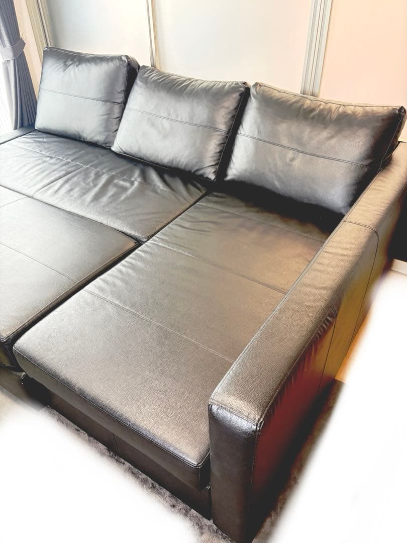 IKEA　FRIHETEN フリーヘーテン