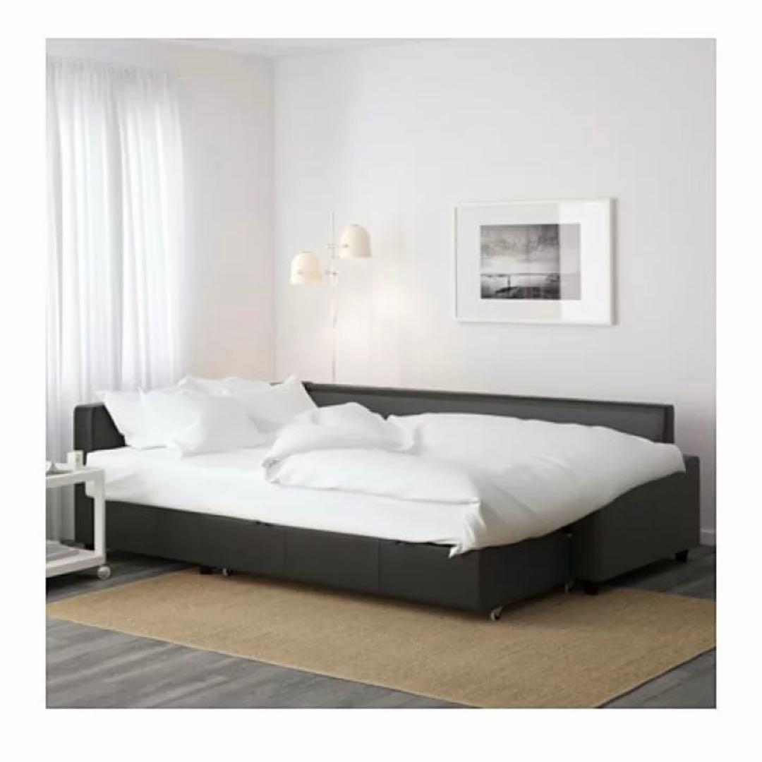 IKEA　FRIHETEN フリーヘーテン