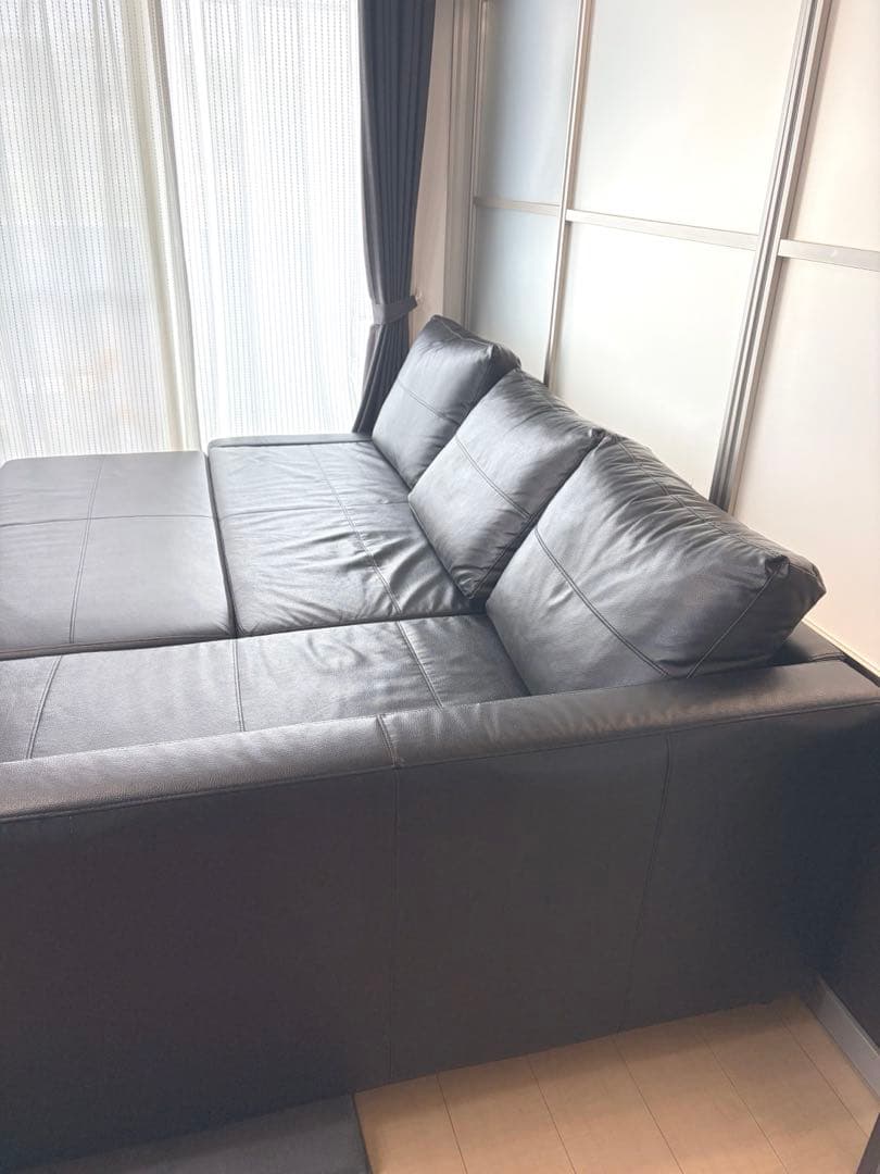 IKEA　FRIHETEN フリーヘーテン